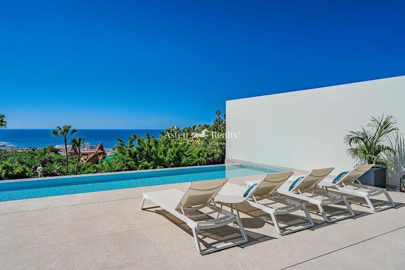 Villa zu verkaufen San Eugenio Alto, Santa Cruz Tenerife. Ref: 7540. Powered by ASTEN REALTY 