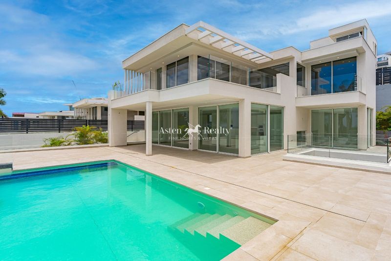 Villa en venta San Eugenio Alto, Santa Cruz Tenerife. Ref: 8367. Powered by ASTEN REALTY 