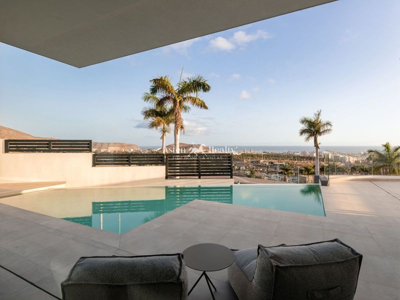 Villa en venta San Eugenio Alto, Santa Cruz Tenerife. Ref: 8430. Powered by ASTEN REALTY 