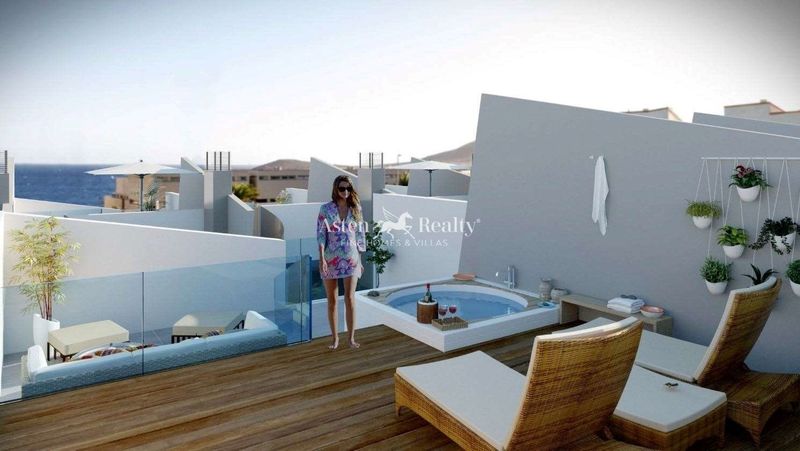 Gebäude zu verkaufen El Medano, Santa Cruz Tenerife. Ref: 8545. Powered by ASTEN REALTY 