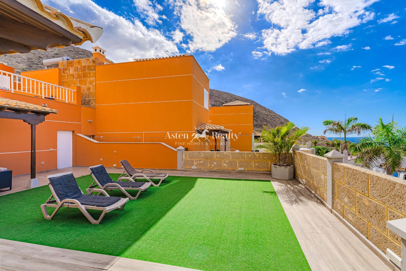 Villa en venta Playa De Los Cristianos, Santa Cruz Tenerife. Ref: 9231. ASTEN REALTY 