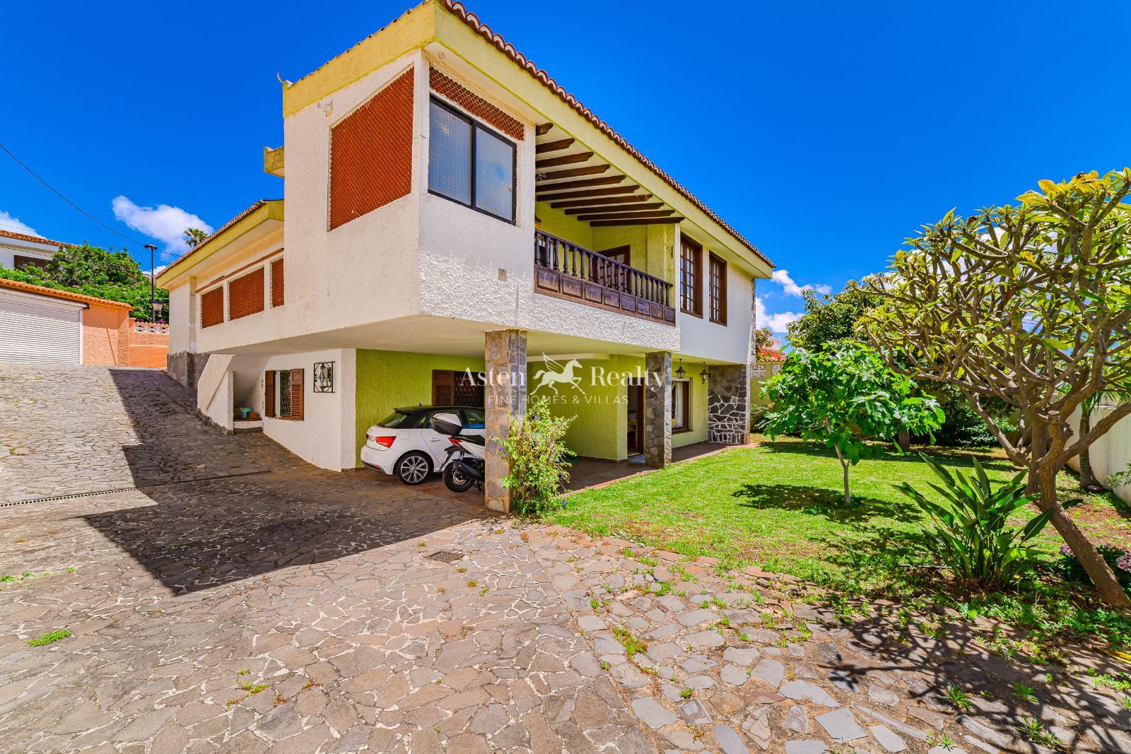Chalet Independiente en venta San Cristóbal de La Laguna, Santa Cruz Tenerife. Ref: 9450. ASTEN REALTY 