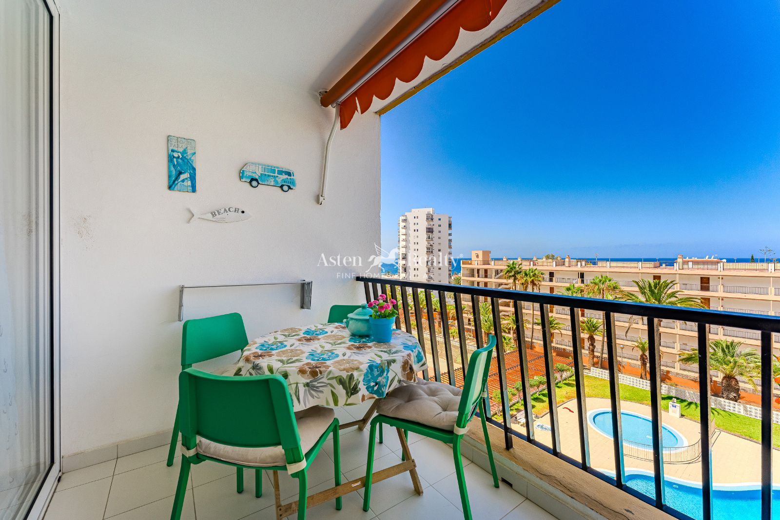 Apartamento en venta Playa De Los Cristianos, Santa Cruz Tenerife. Ref: 9525. ASTEN REALTY 