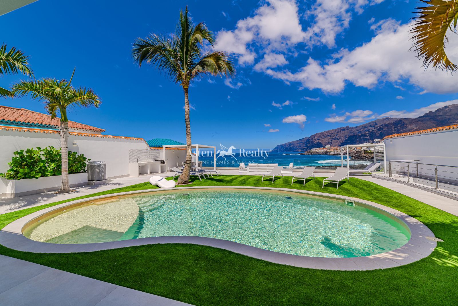 Villa en venta Puerto De Santiago, Santa Cruz Tenerife. Ref: 9608. ASTEN REALTY 