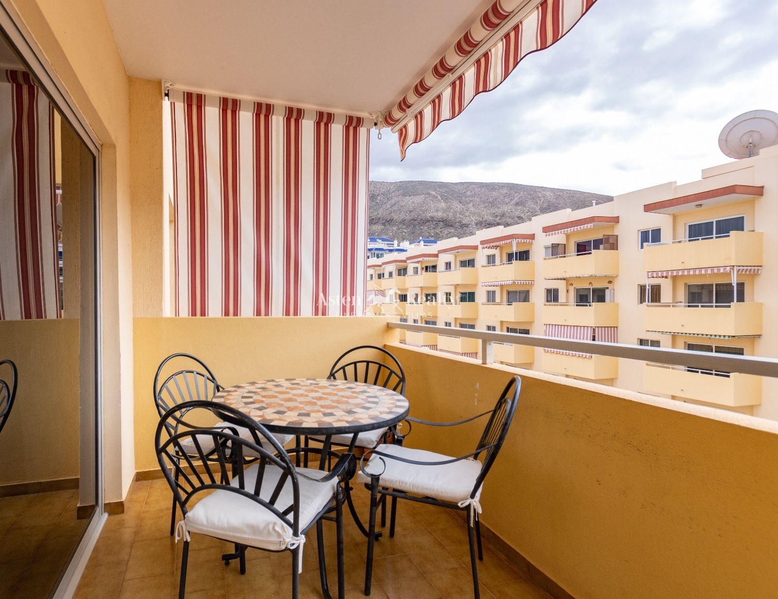 Apartamento en venta Playa De Los Cristianos, Santa Cruz Tenerife. Ref: 9633. ASTEN REALTY 