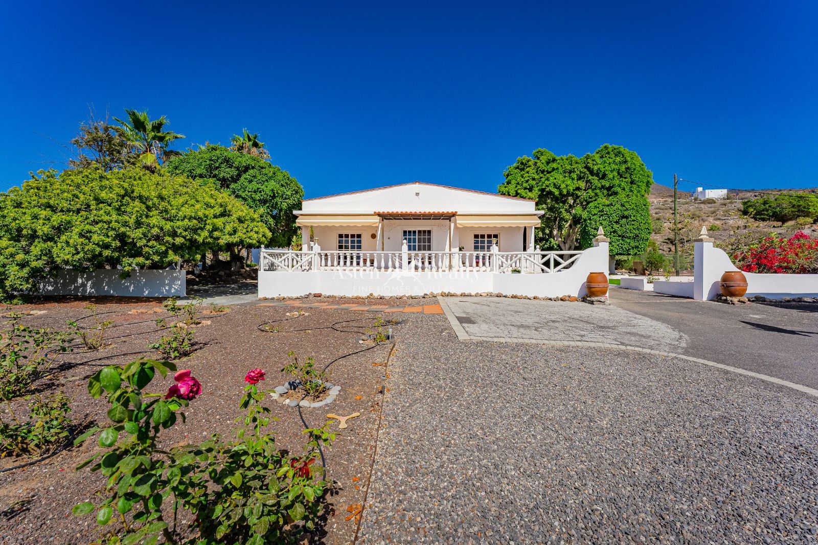 Chalet Independiente en venta Guia De Isora, Santa Cruz Tenerife. Ref: 9689. ASTEN REALTY 