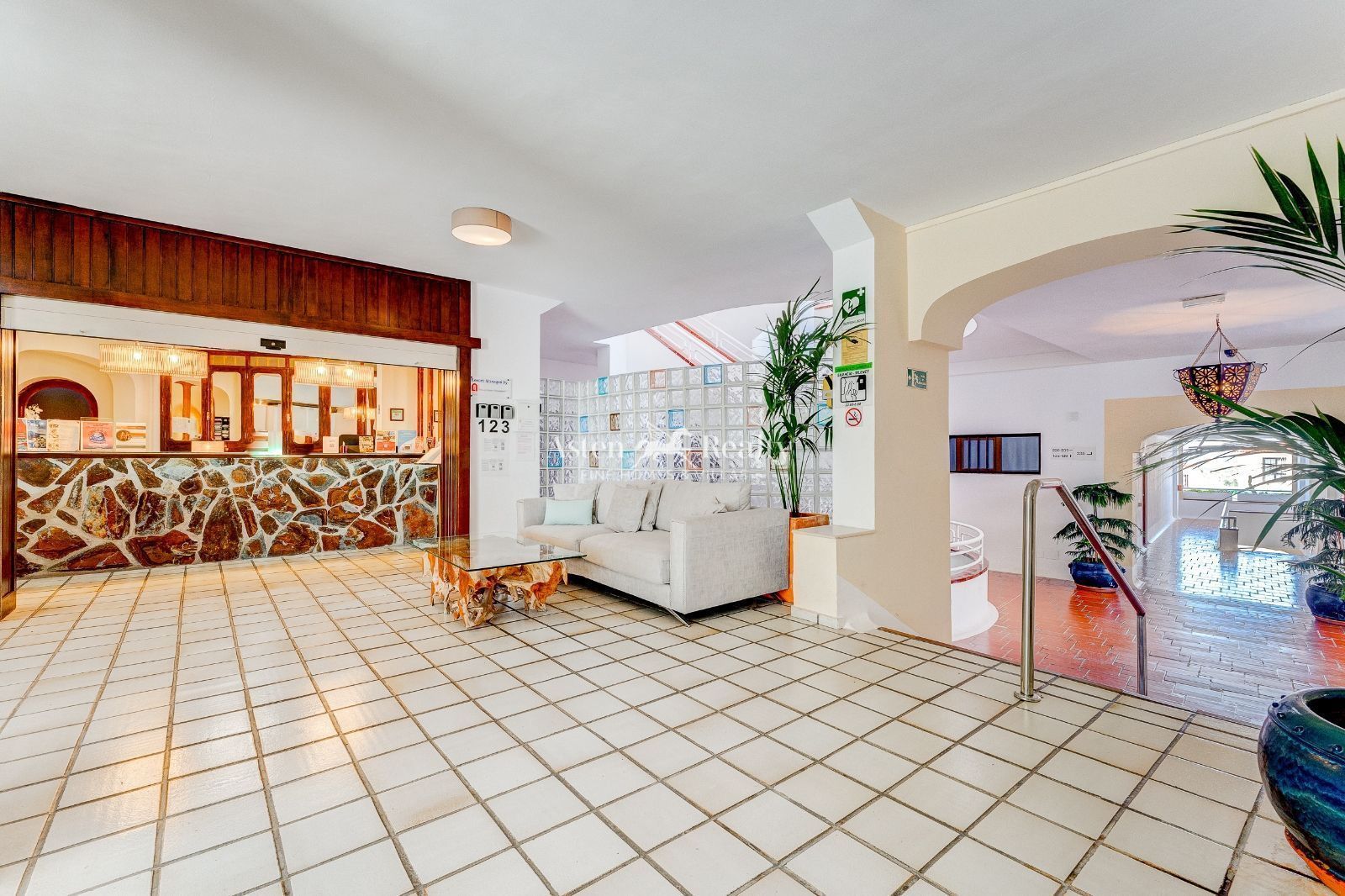 Агенция за недвижими имоти - Имоти Премиер - имот - 1231870, Цена: 279500 EUR