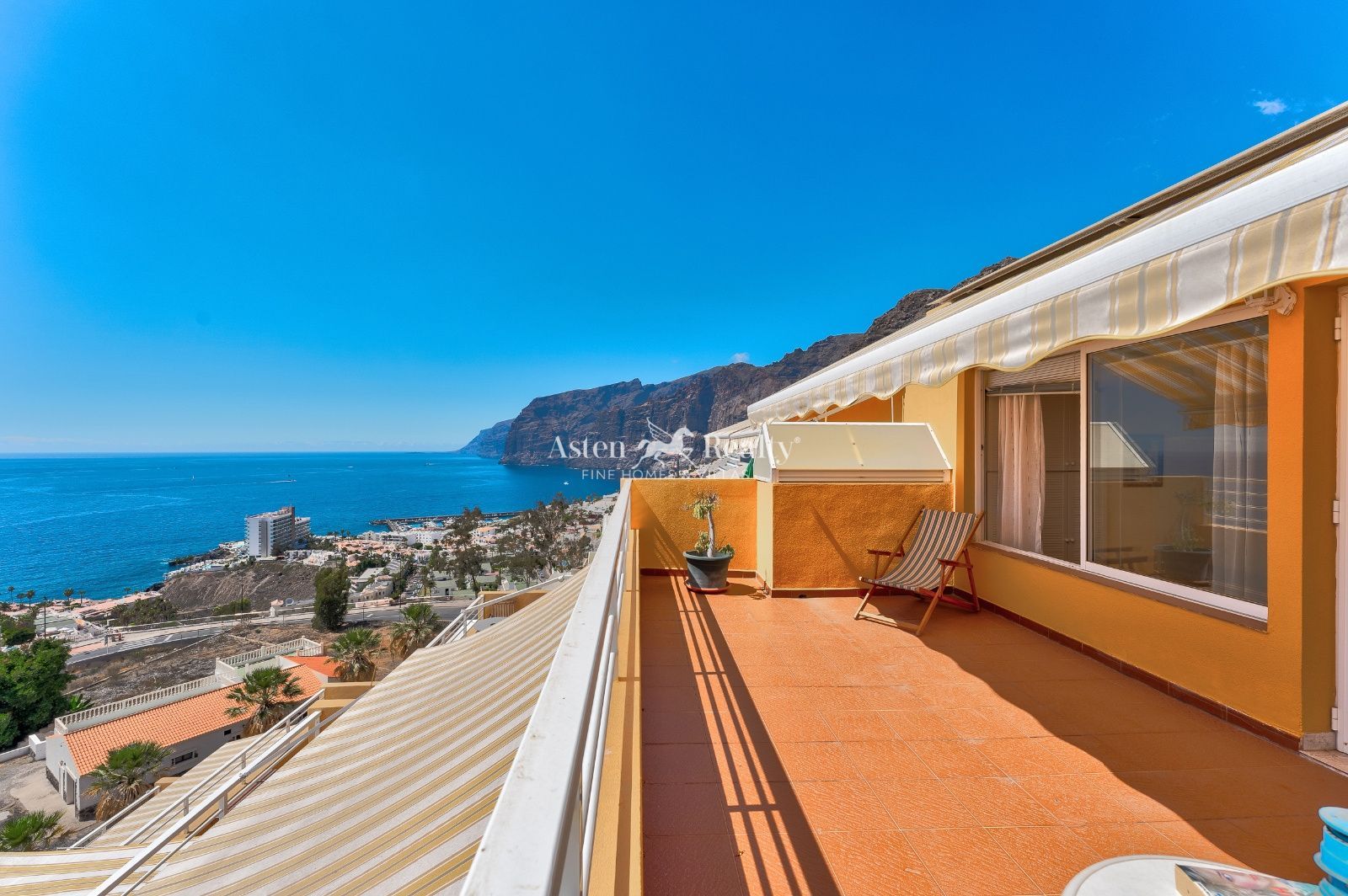 Ático en venta Puerto De Santiago, Santa Cruz Tenerife. Ref: 9929. ASTEN REALTY 