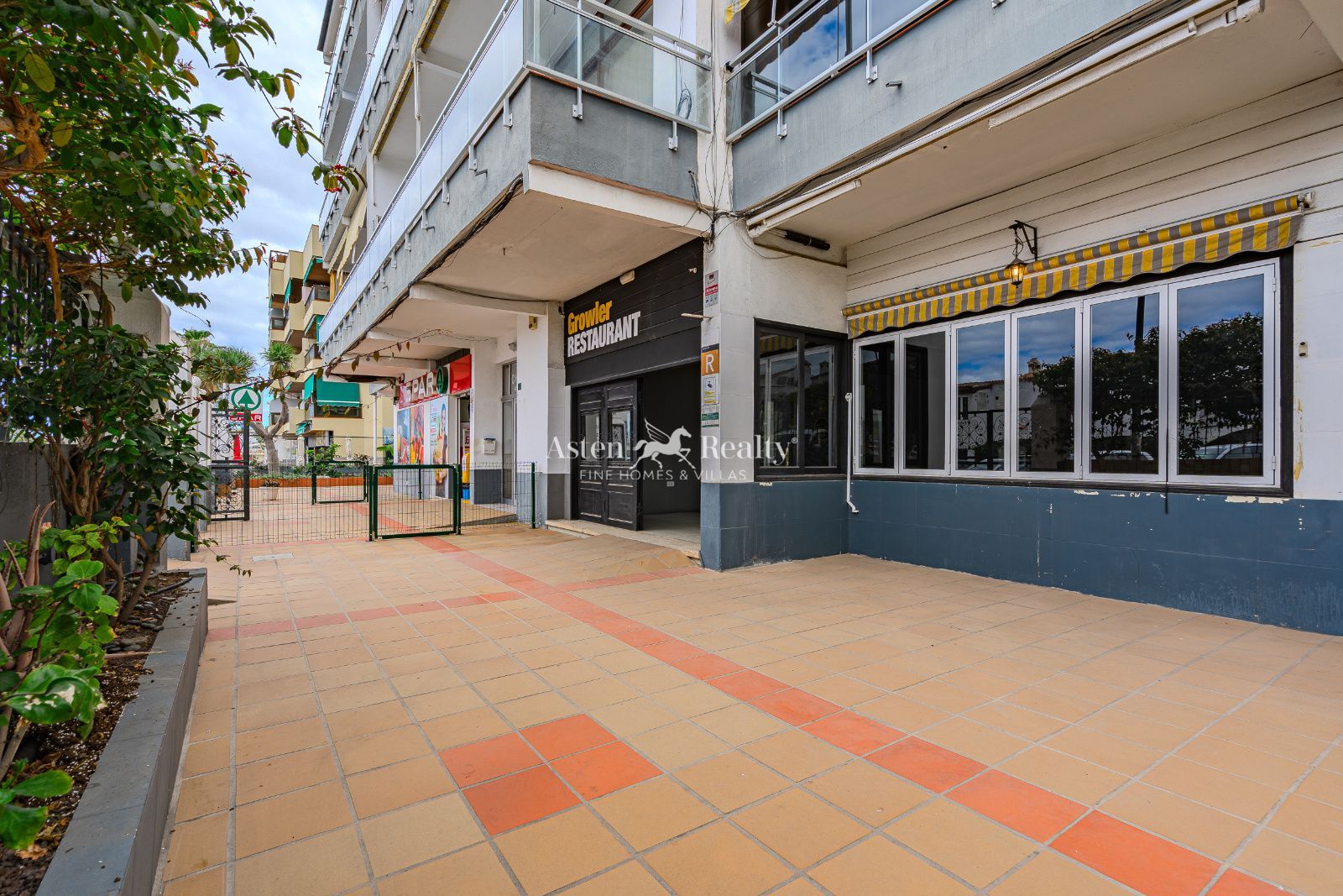 Negocio en alquiler Playa De Los Cristianos, Santa Cruz Tenerife. Ref: 9960. ASTEN REALTY 