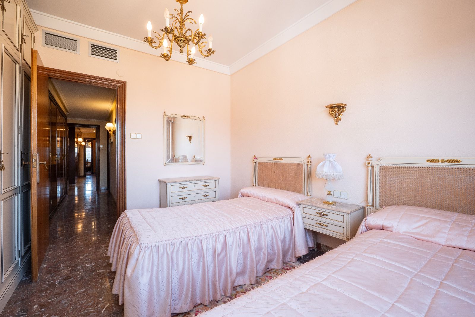 SE VENDE PISO EN PLAZA SAN FRANCISCO - Foto 23