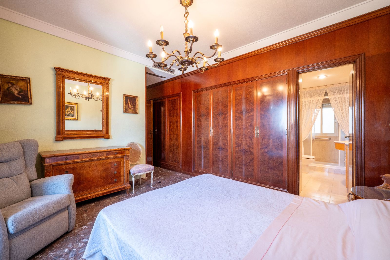 SE VENDE PISO EN PLAZA SAN FRANCISCO - Foto 17