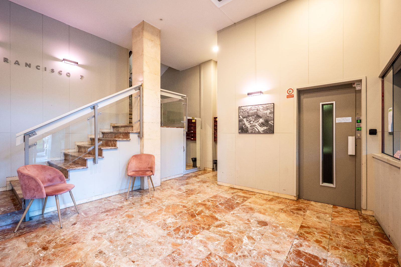 SE VENDE PISO EN PLAZA SAN FRANCISCO - Foto 42