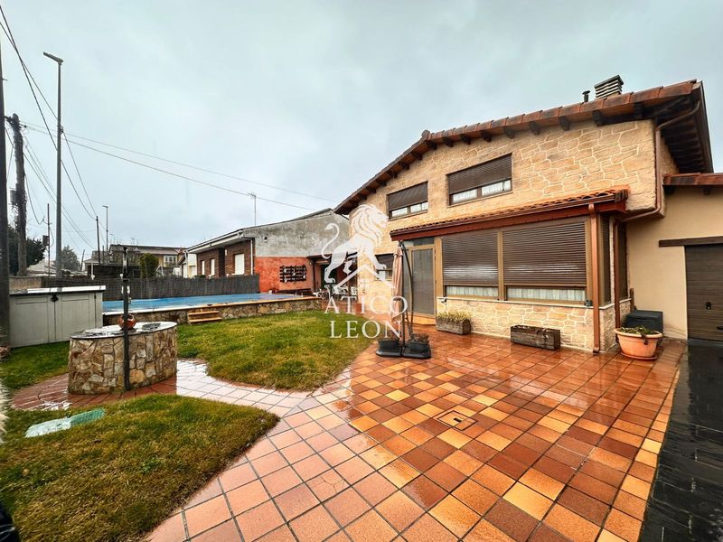 Chalet Independiente en venta Cuadros, León. Ref: 1052. Ático León