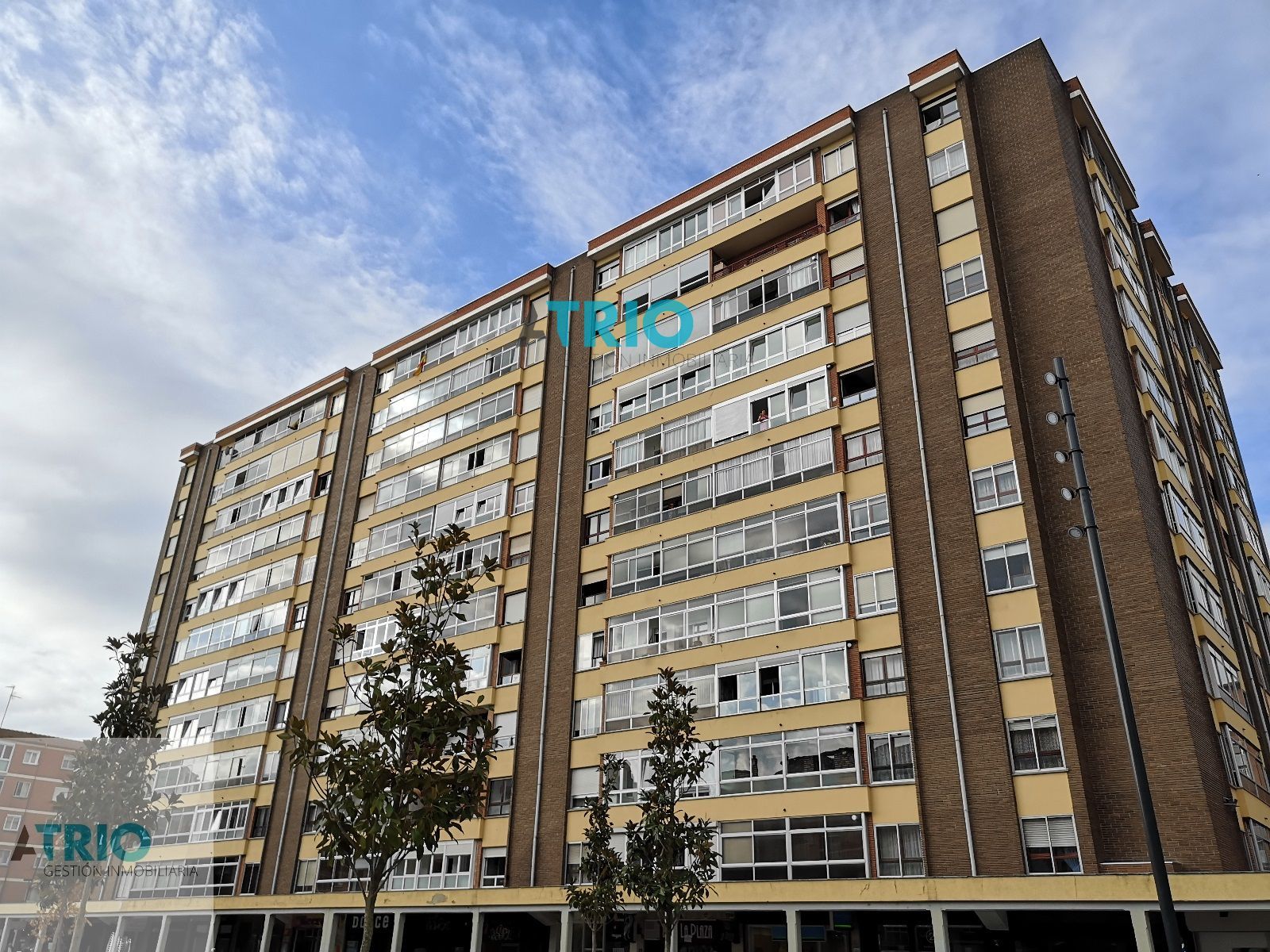 dia.mobiliagestion.es/Portals/inmoatrio/Images/7890/7579357