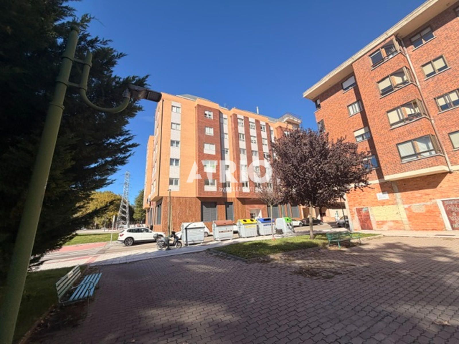 pisos en burgos · universidades-3 215000€