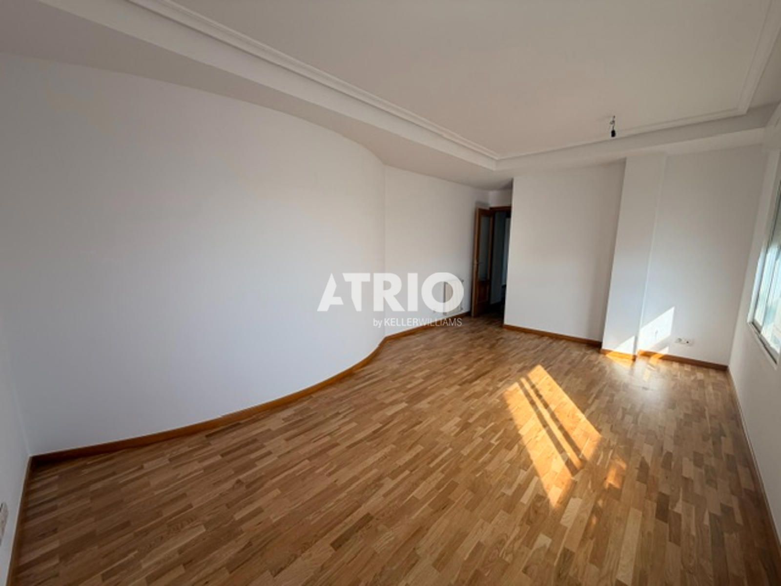 pisos en burgos · universidades-3 215000€