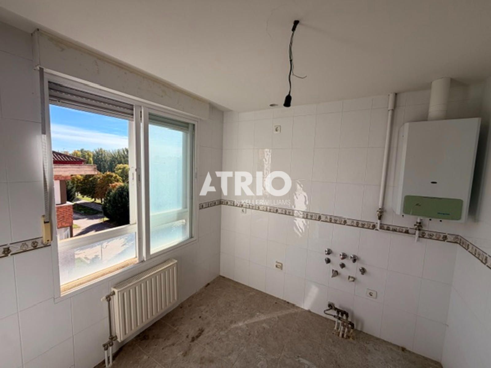 pisos en burgos · universidades-3 215000€