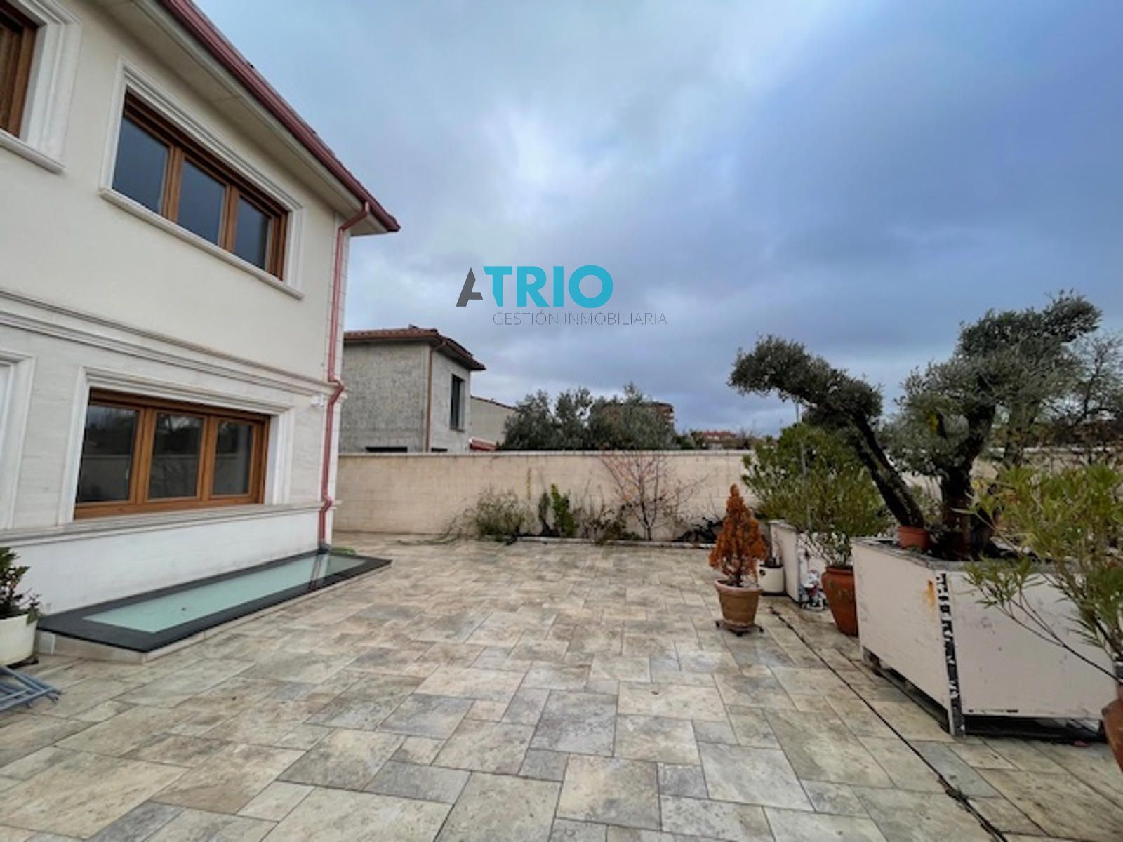 chalet en burgos · gamonal-3 880000€