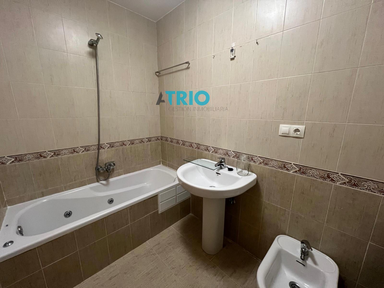 chalet en valdorros ·  220000€