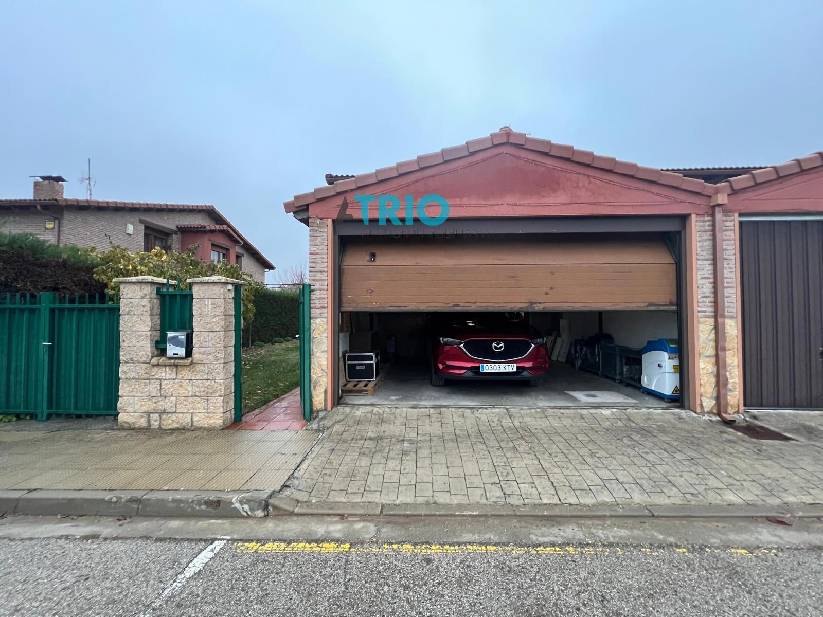 chalet en valdorros ·  220000€