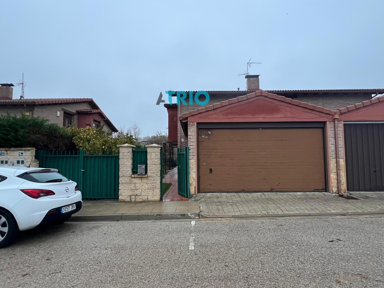 chalet en valdorros ·  220000€