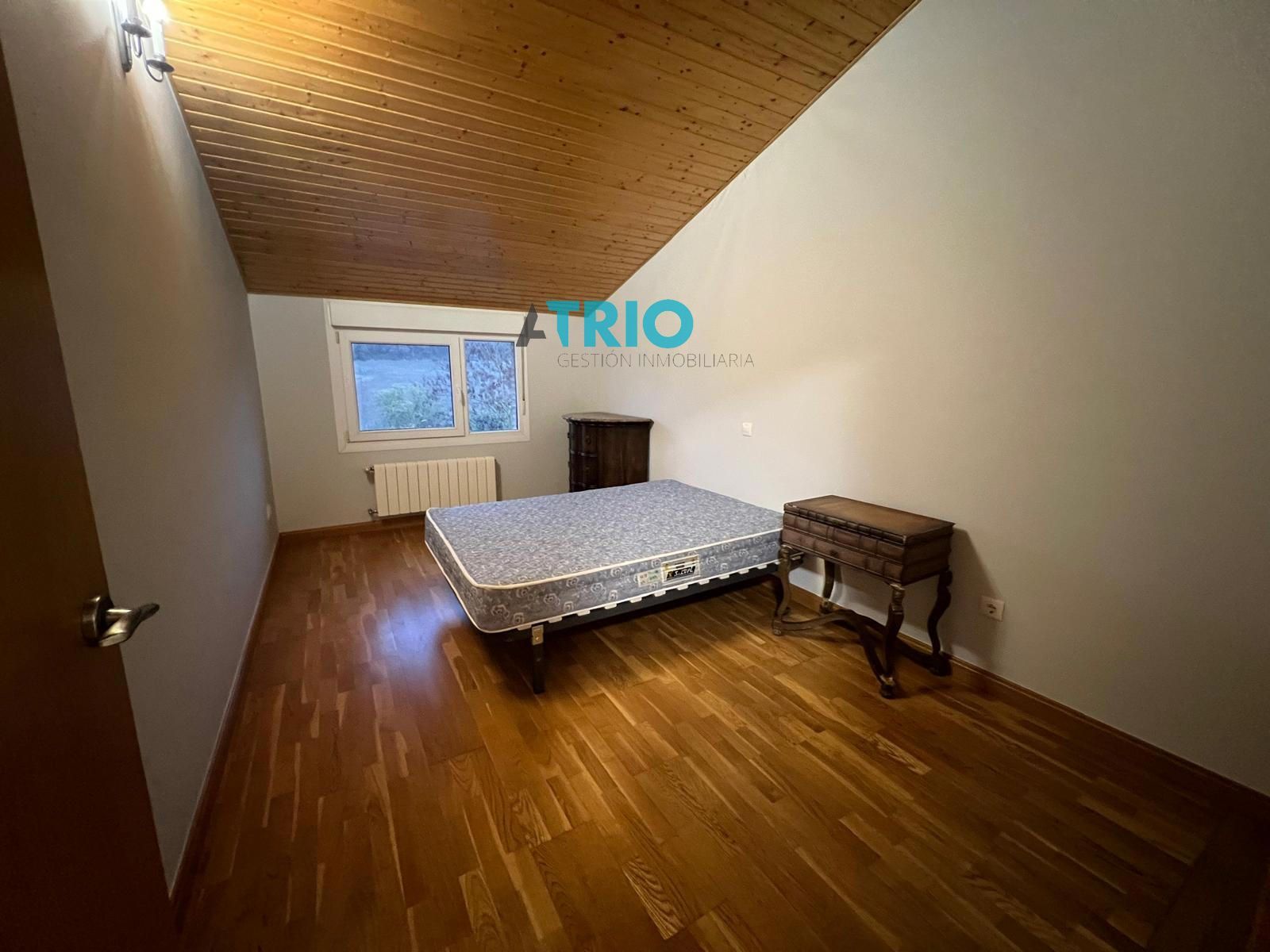 chalet en valdorros ·  220000€