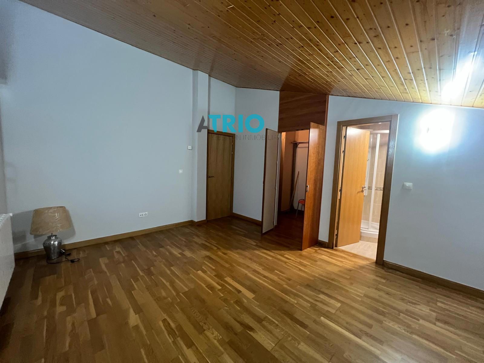 chalet en valdorros ·  220000€