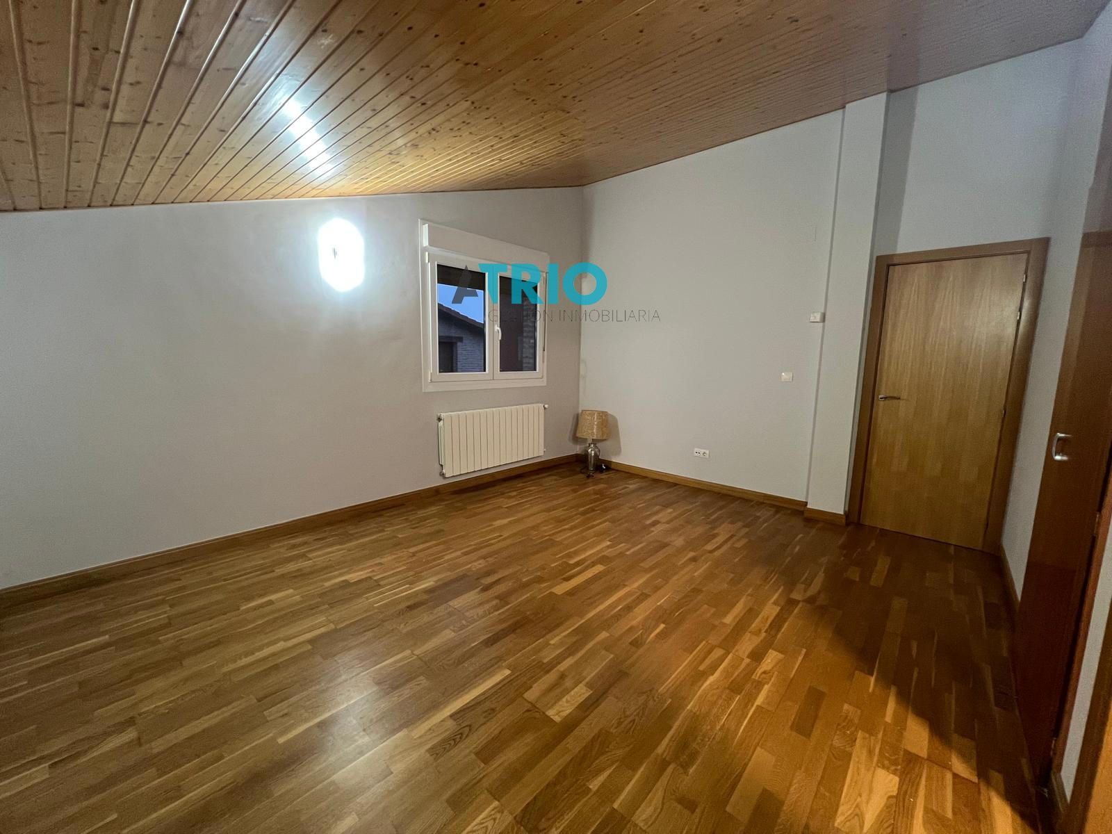 chalet en valdorros ·  220000€