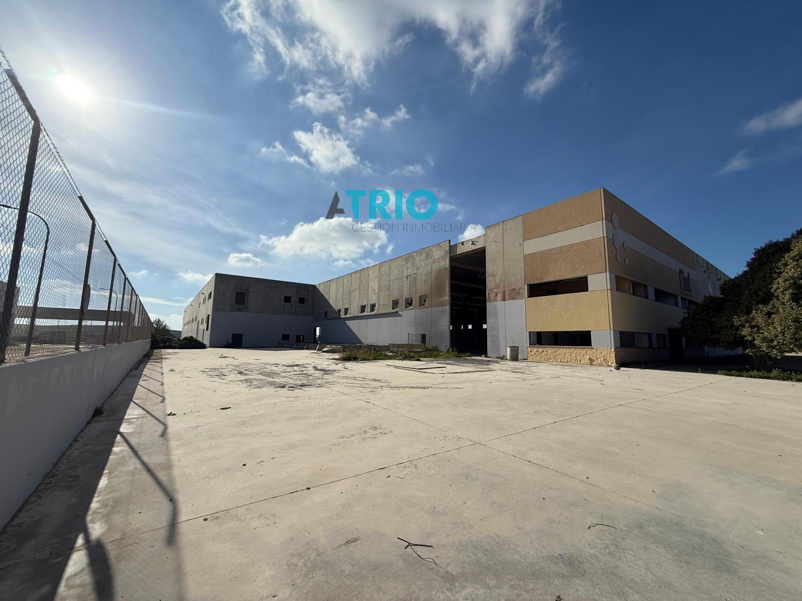 nave-industrial en bunyola · bunyola 13800000€