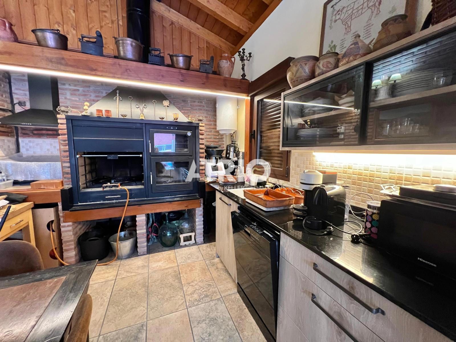 chalet en arcos-de-la-llana ·  360000€