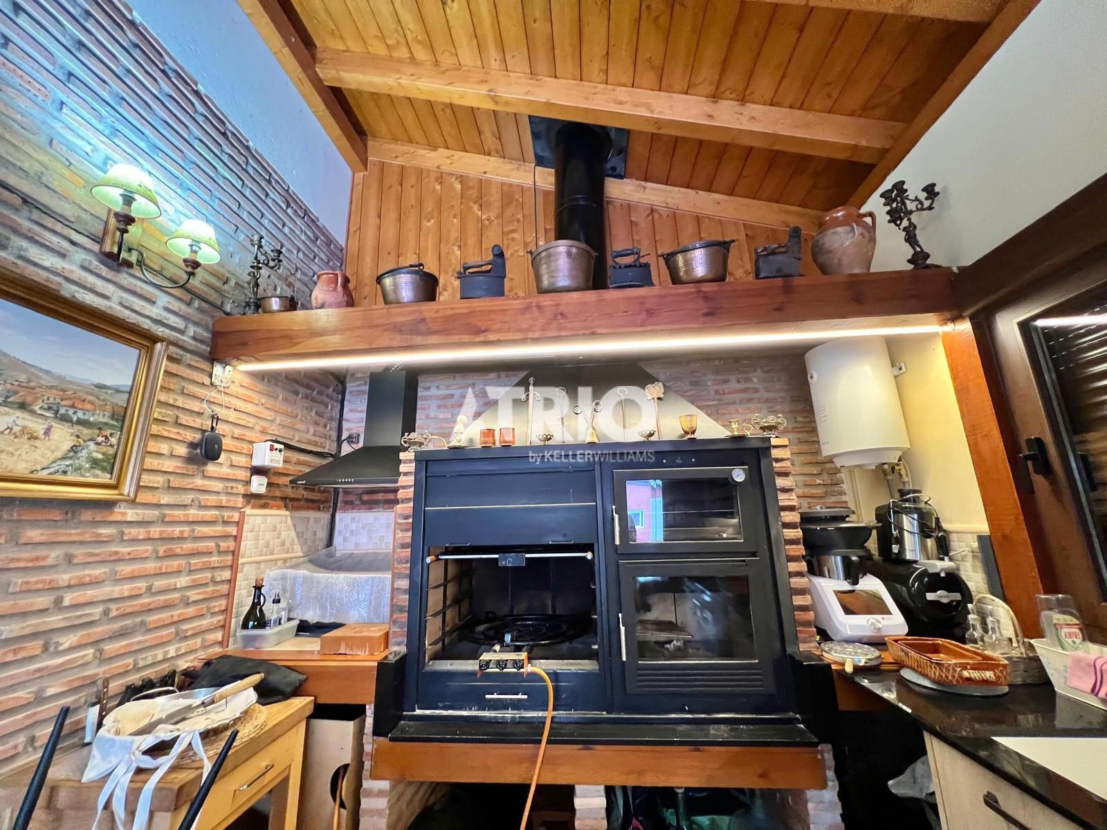 chalet en arcos-de-la-llana ·  360000€