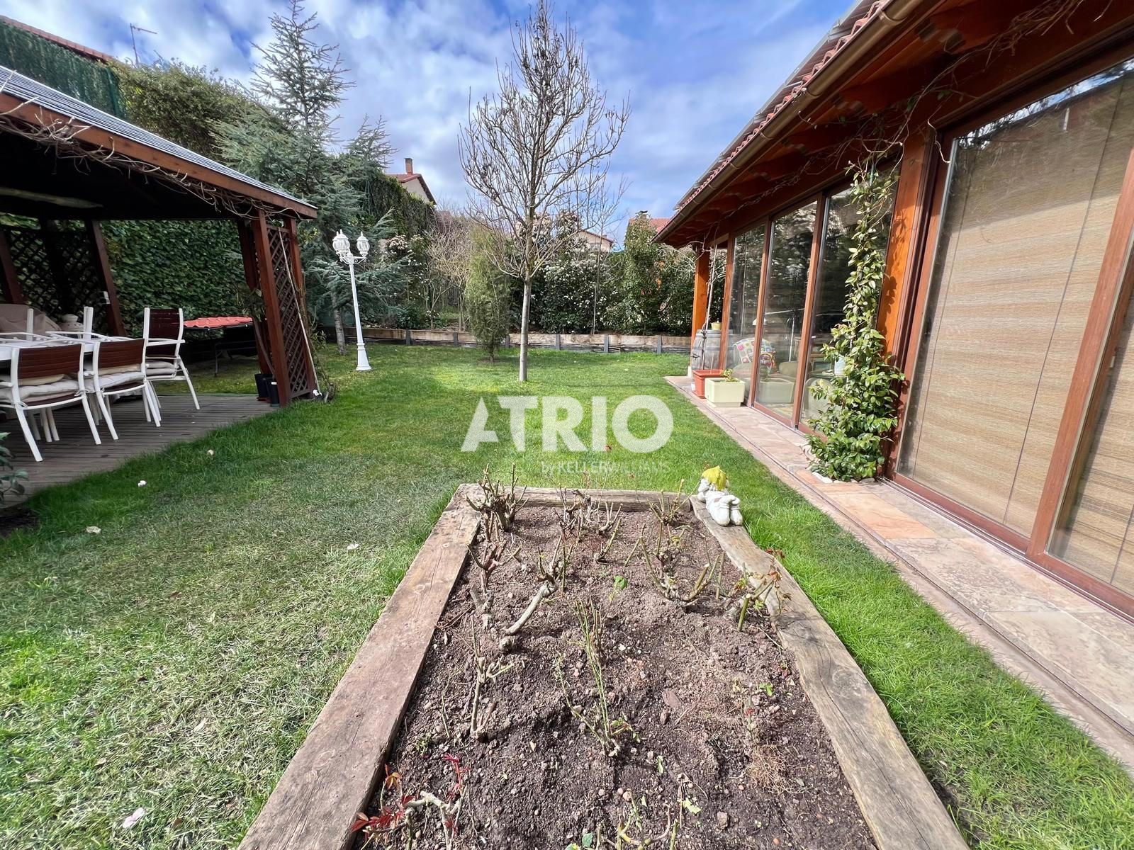 chalet en arcos-de-la-llana ·  360000€