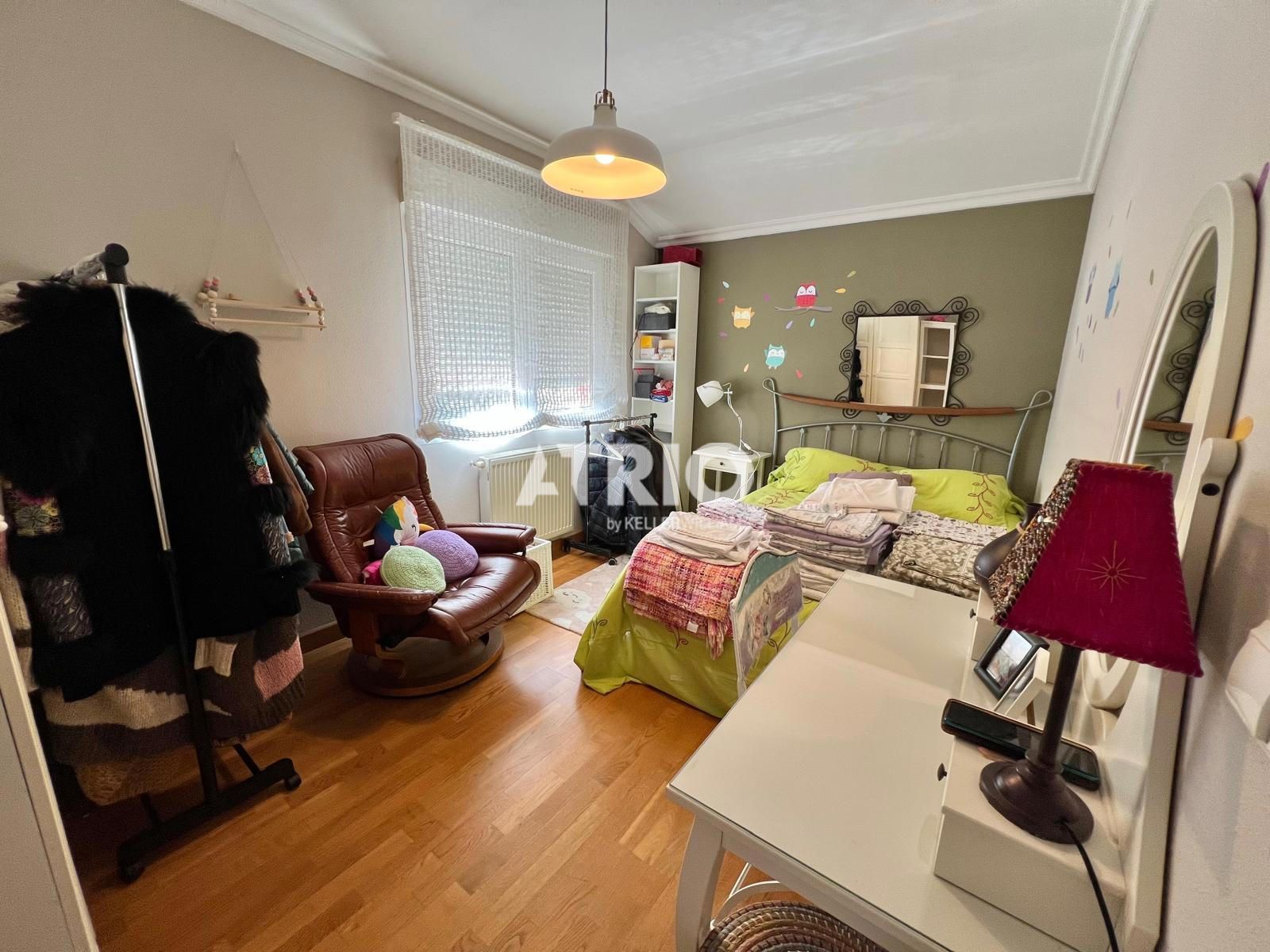 chalet en arcos-de-la-llana ·  360000€