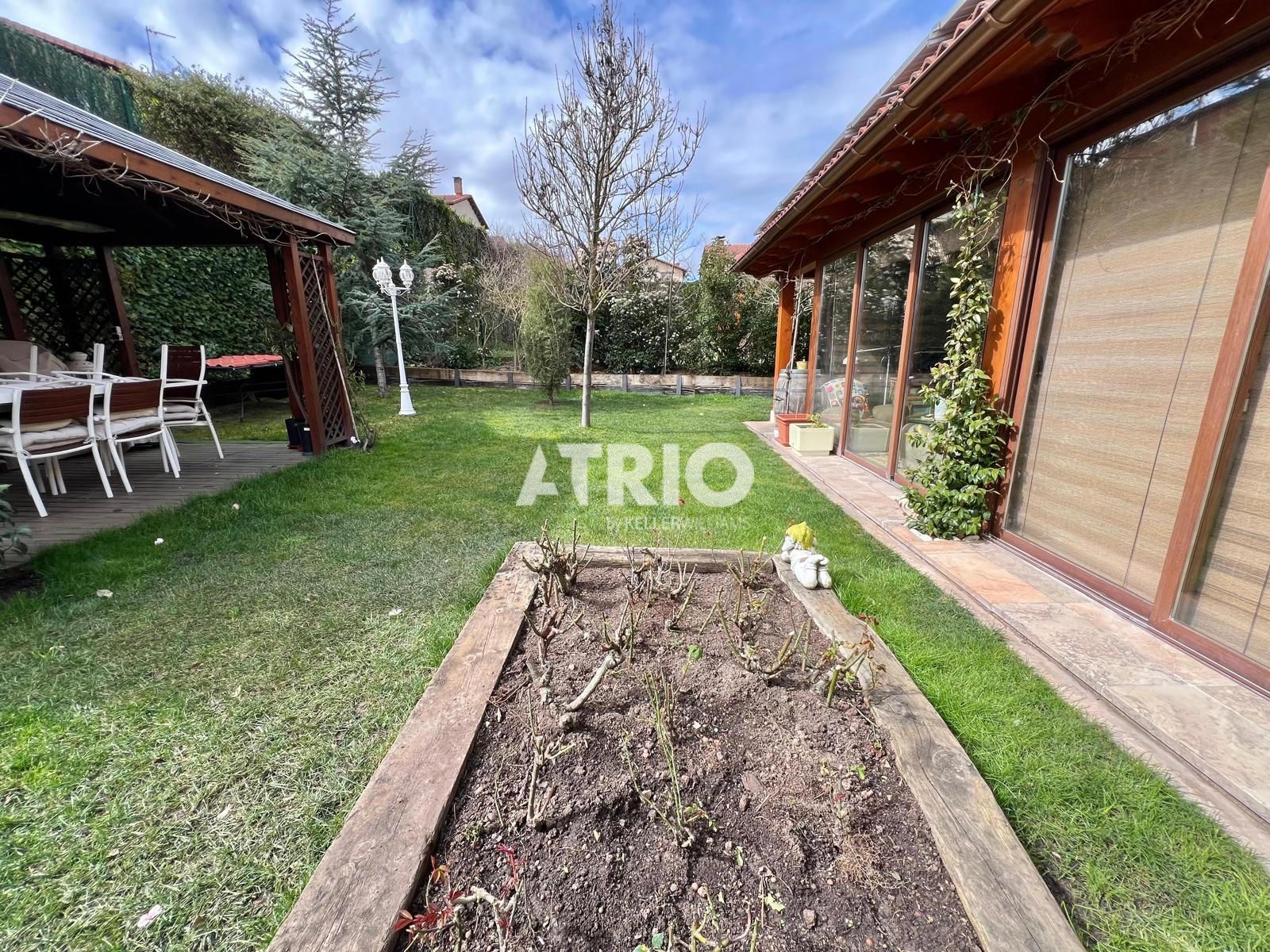 chalet en arcos-de-la-llana ·  360000€