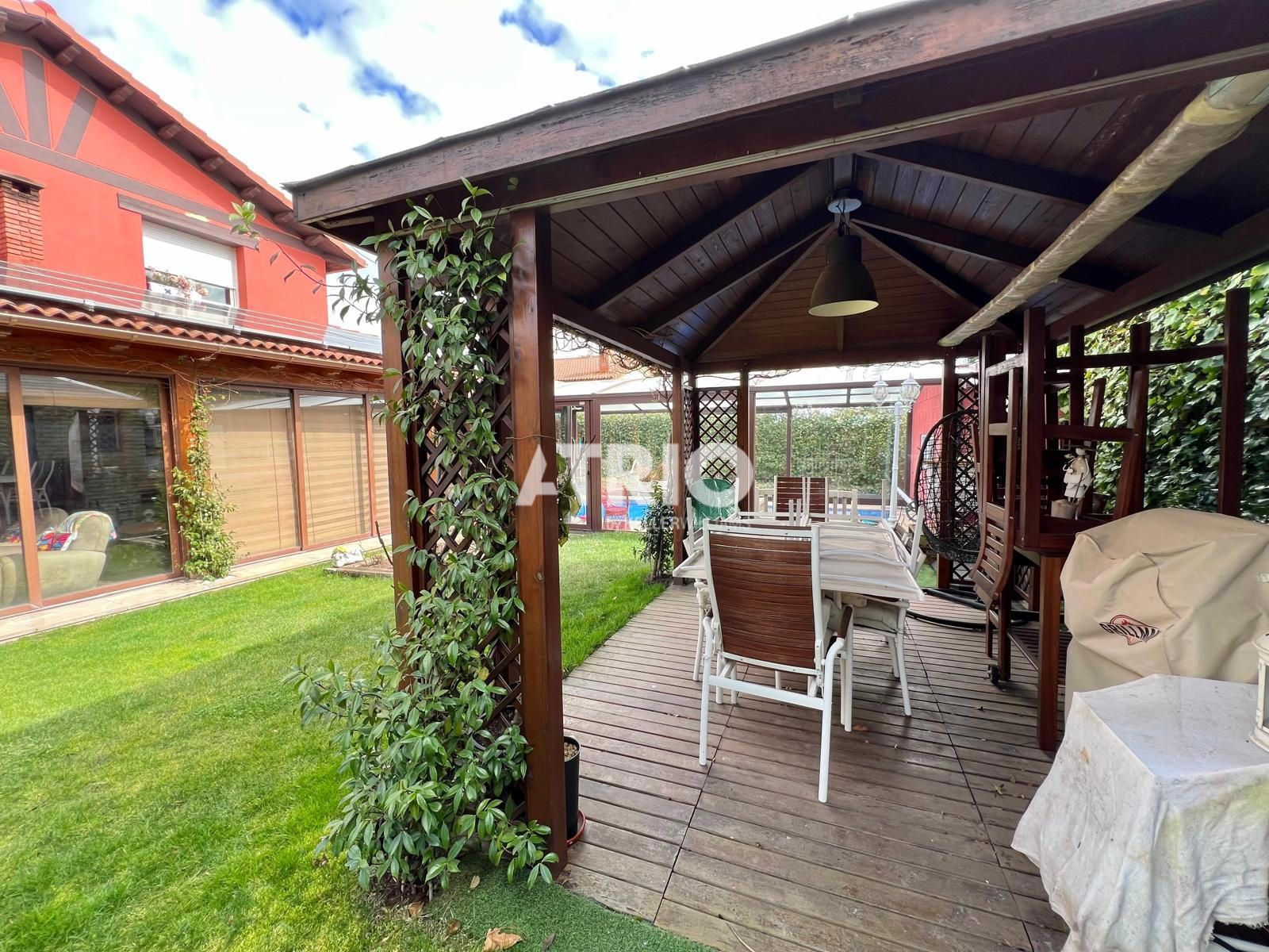 chalet en arcos-de-la-llana ·  360000€
