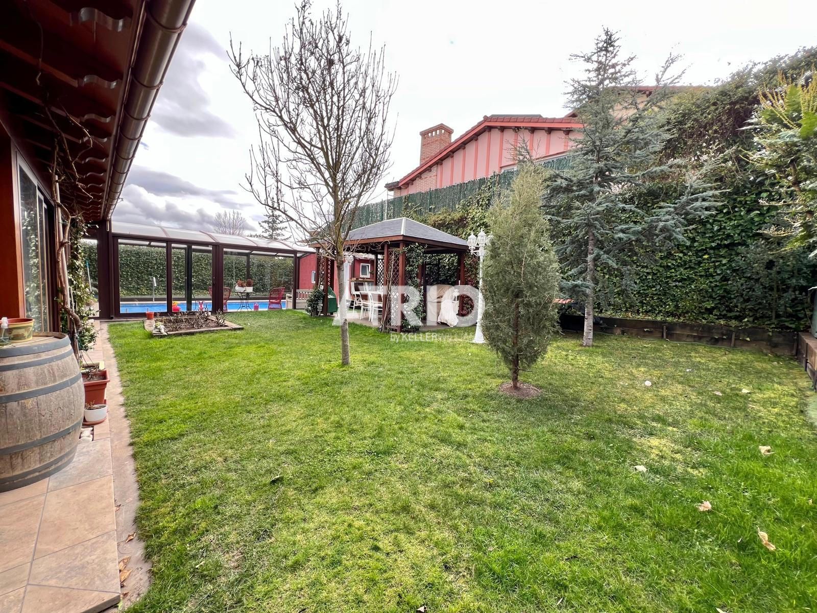 chalet en arcos-de-la-llana ·  360000€