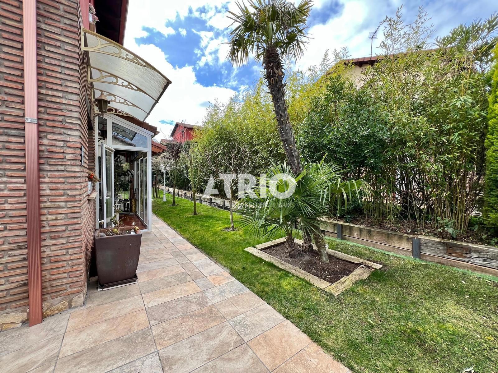chalet en arcos-de-la-llana ·  360000€