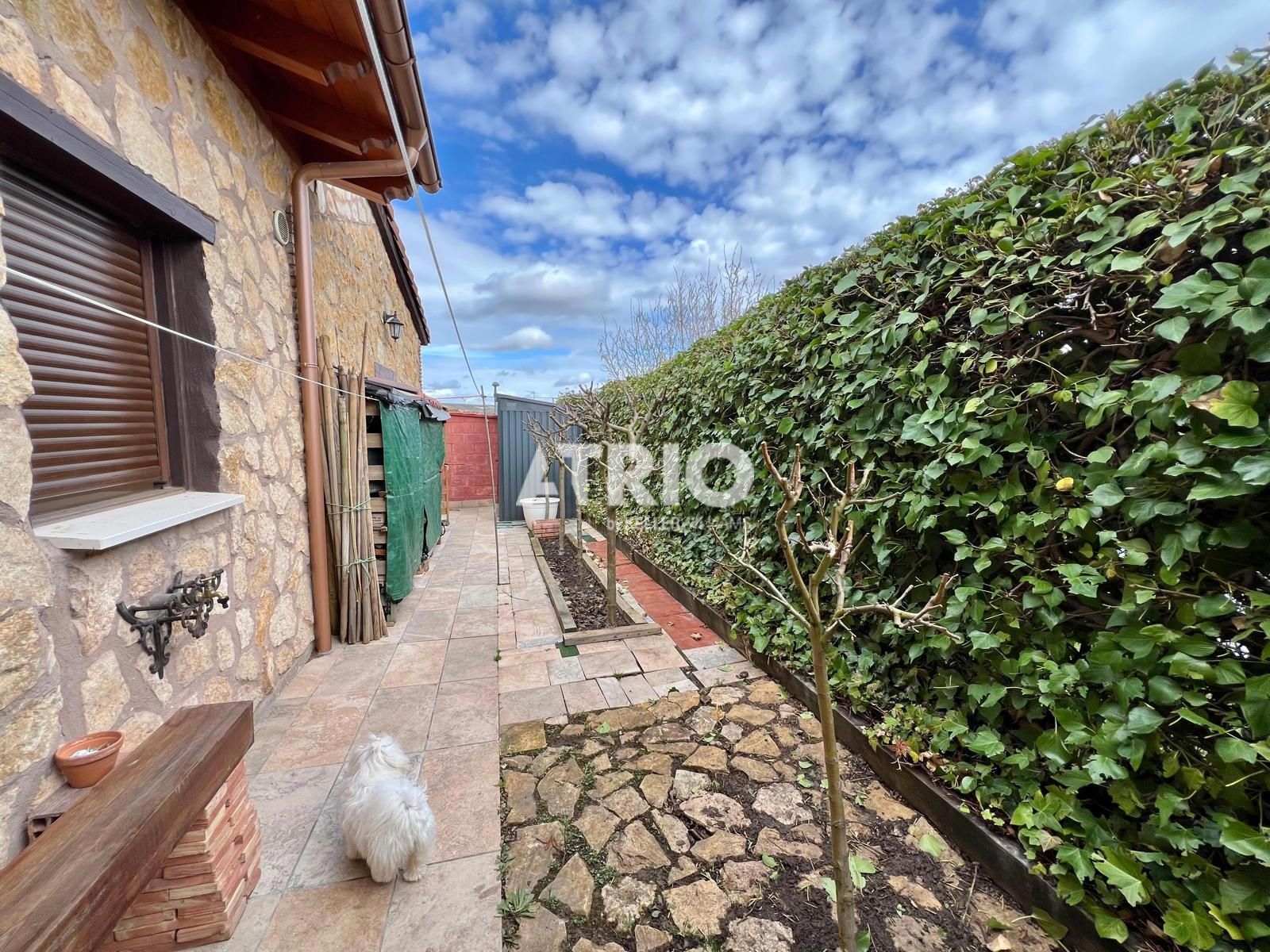 chalet en arcos-de-la-llana ·  360000€
