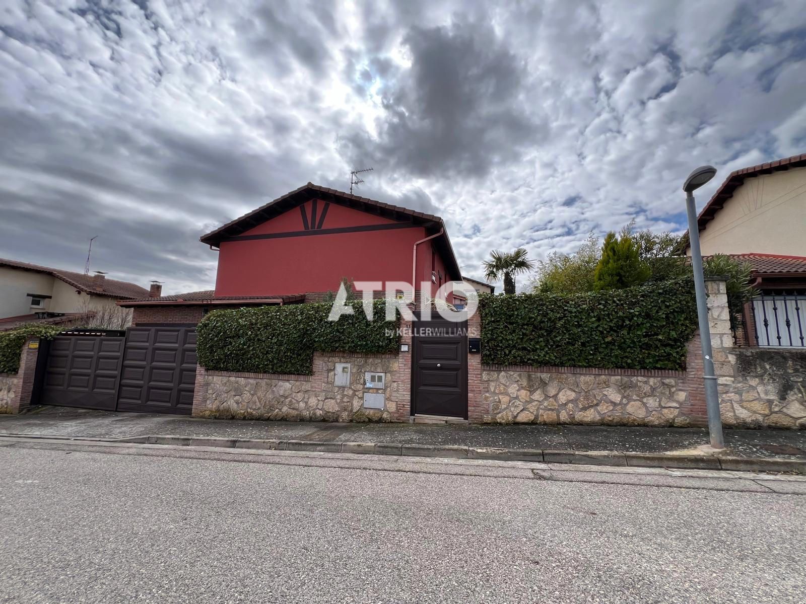 chalet en arcos-de-la-llana ·  360000€