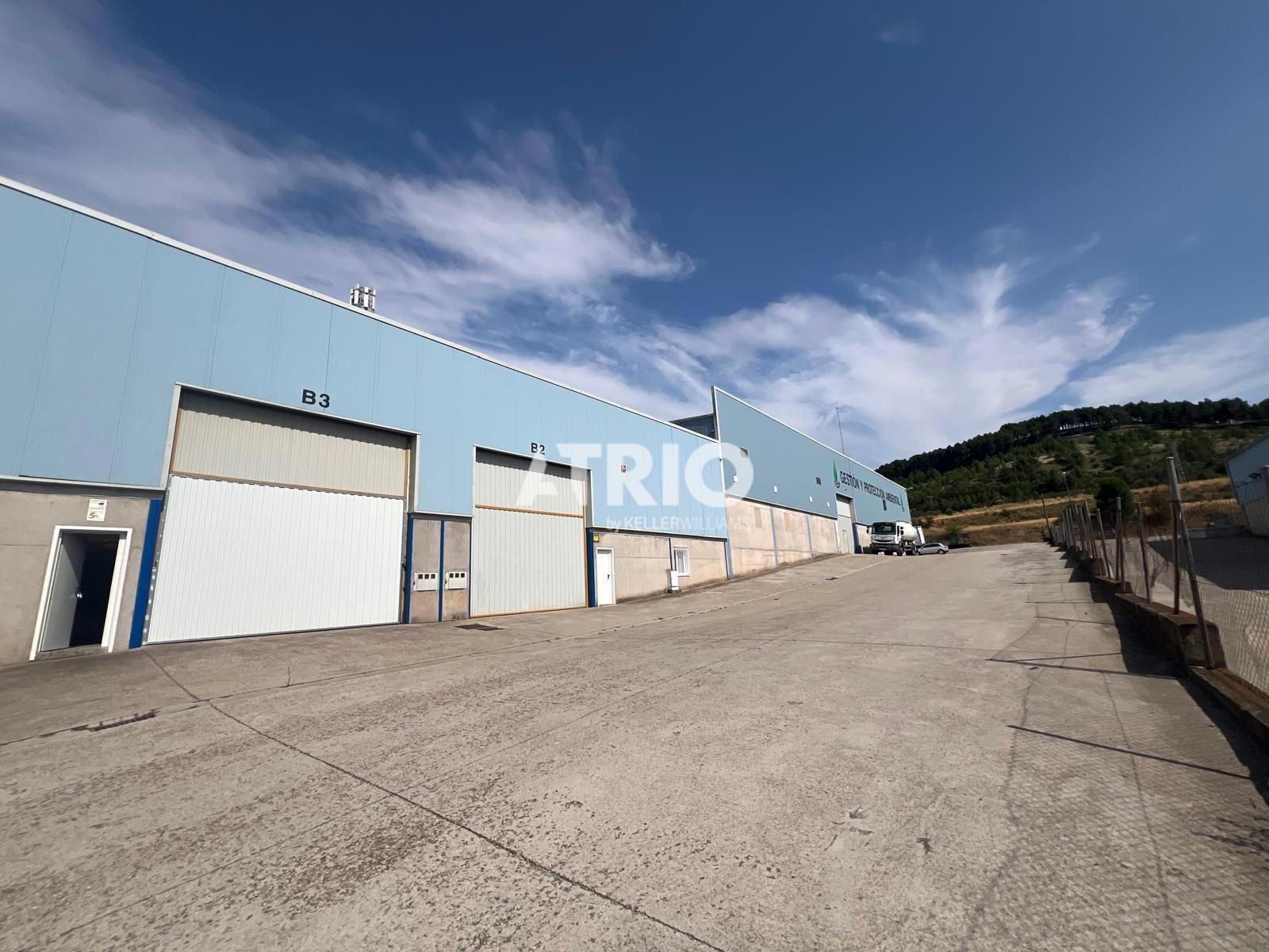 nave-industrial en burgos · universidades-3 €