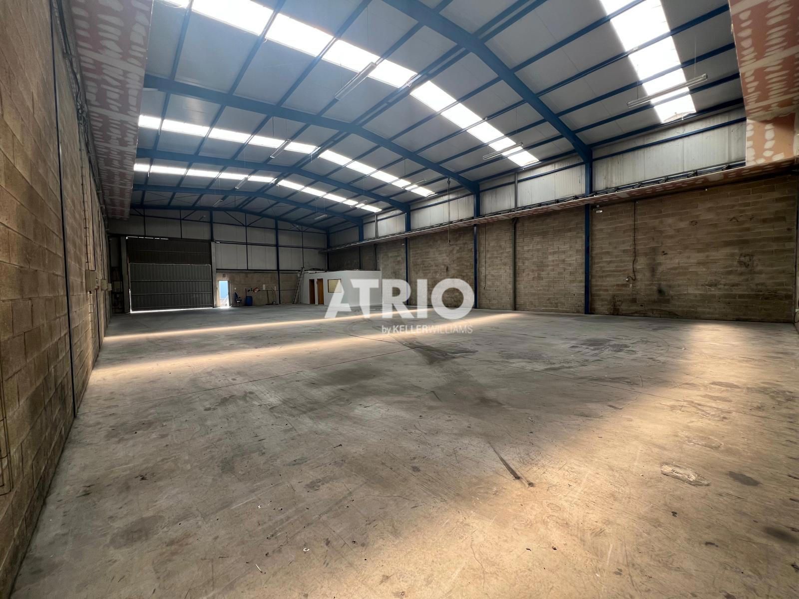 nave-industrial en burgos · universidades-3 €