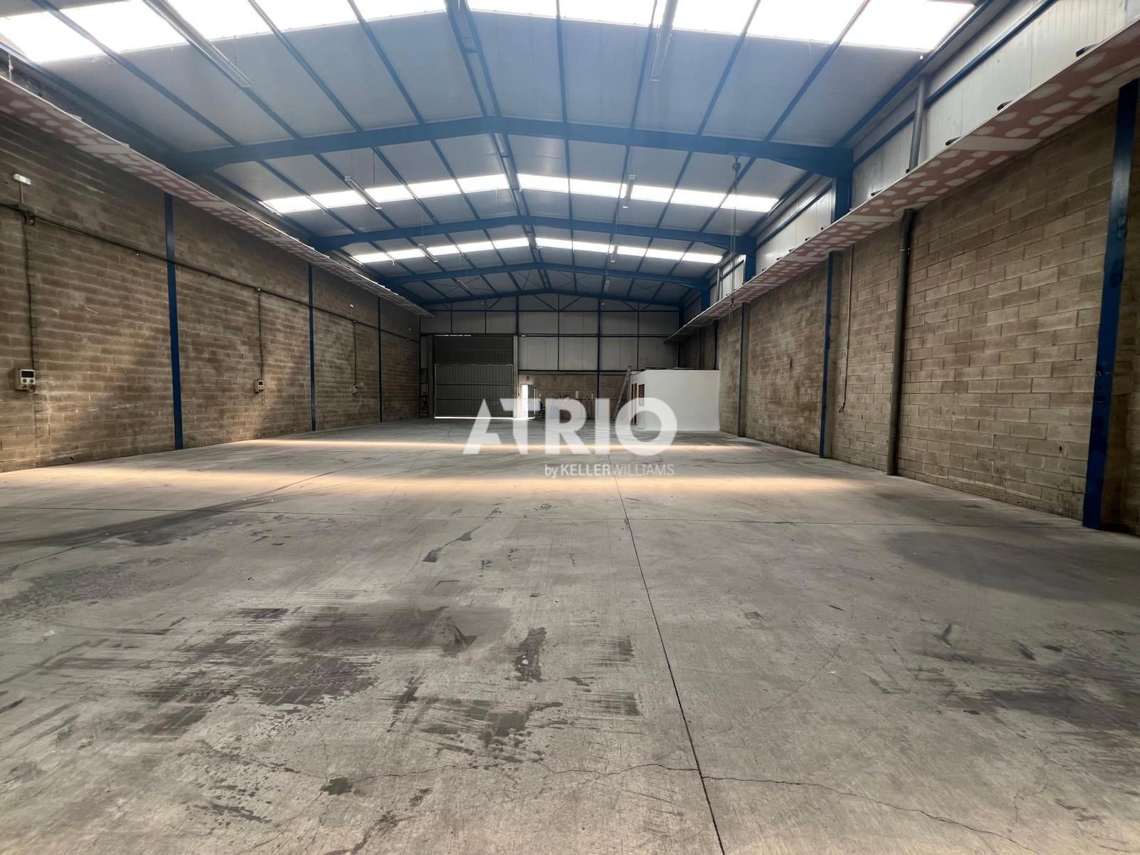 nave-industrial en burgos · universidades-3 €