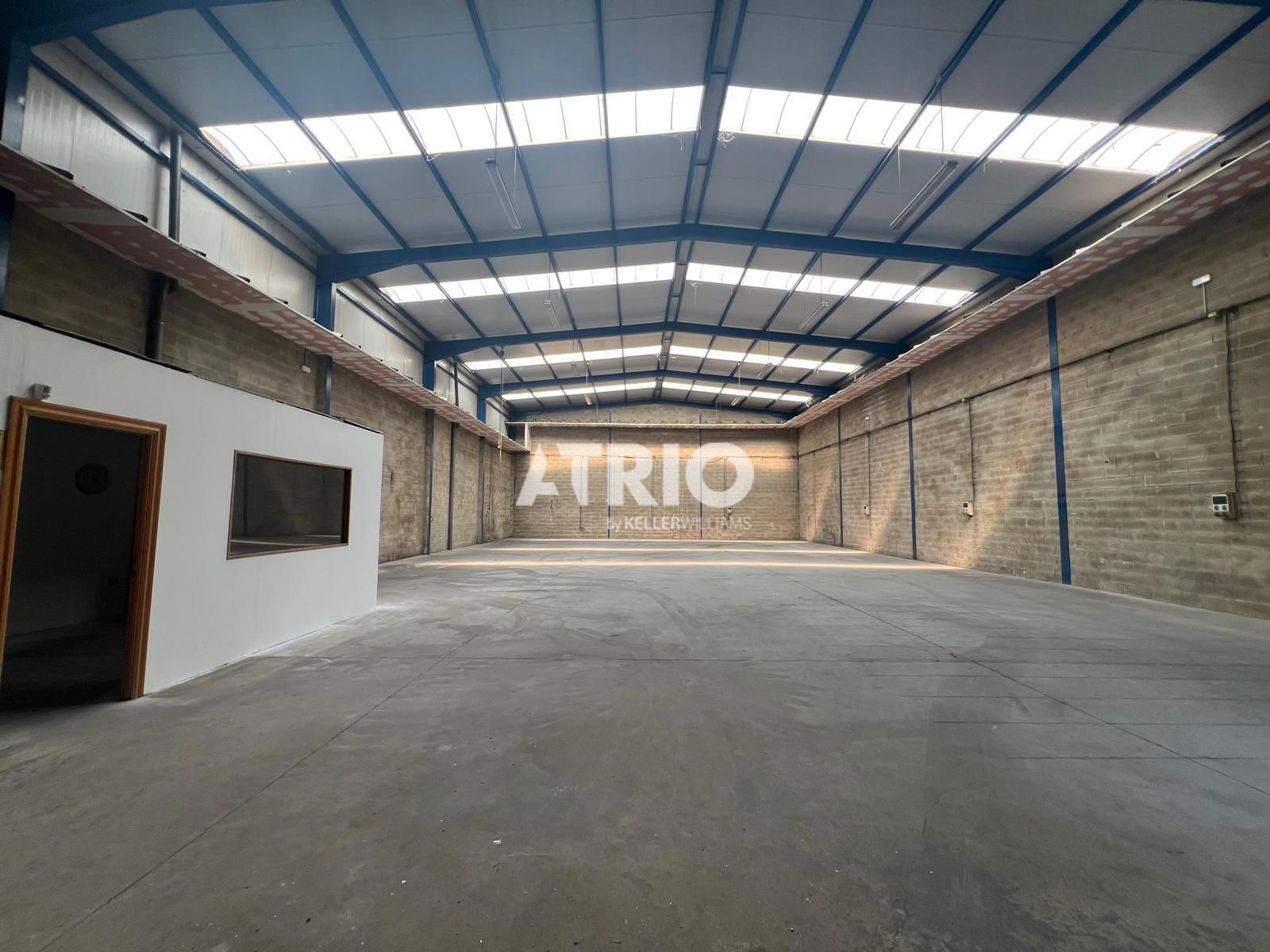 nave-industrial en burgos · universidades-3 €