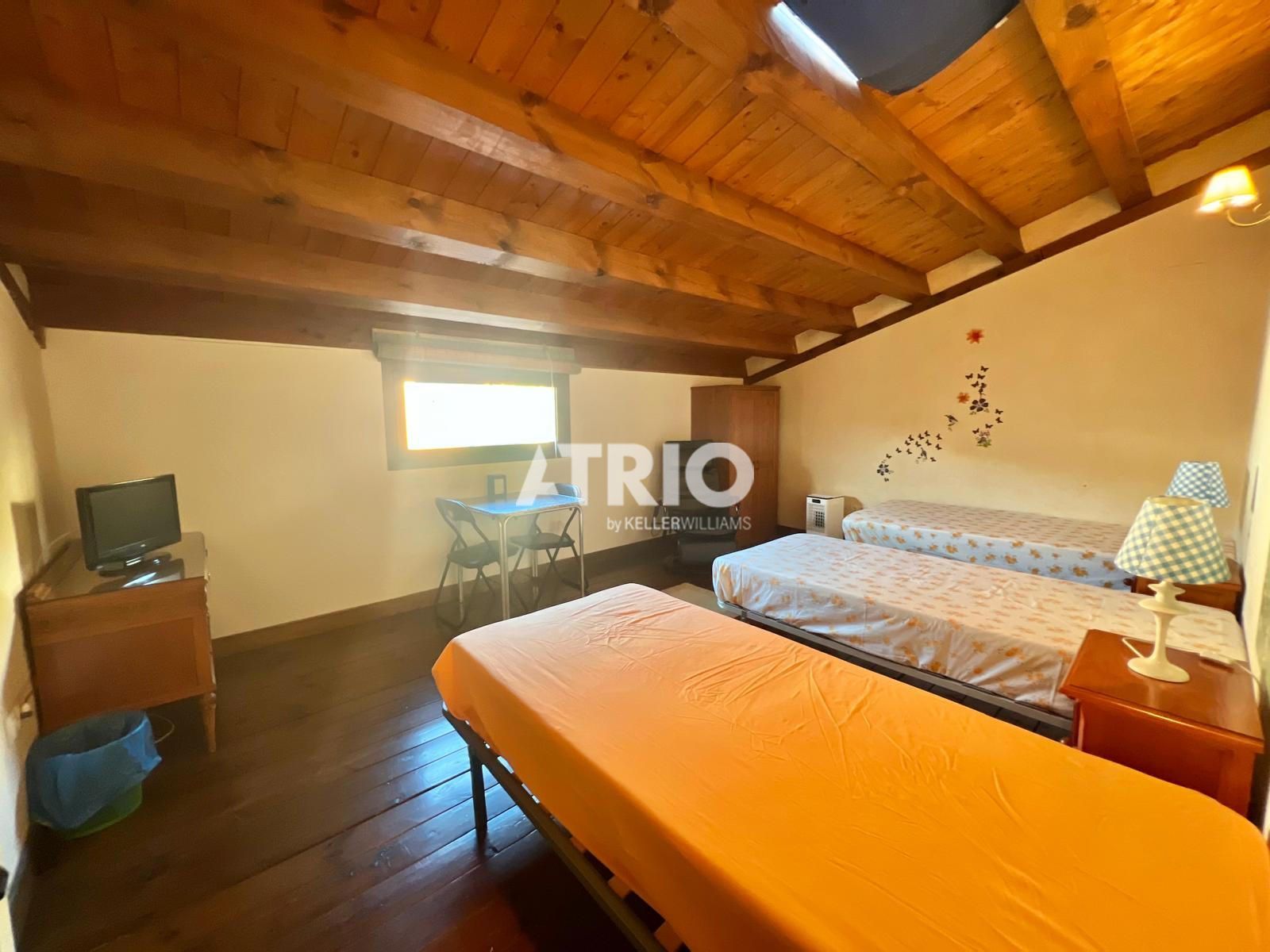 chalet en castrojeriz ·  230000€