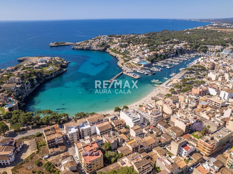 Singular Building for sale Portocristo/Port De Manacor, Baleares. Ref: 1810. RE/MAX AURA
