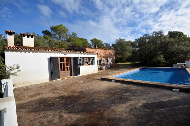 Chalet Independiente en venta Palma De Mallorca, Baleares. Ref: 2275. RE/MAX AURA