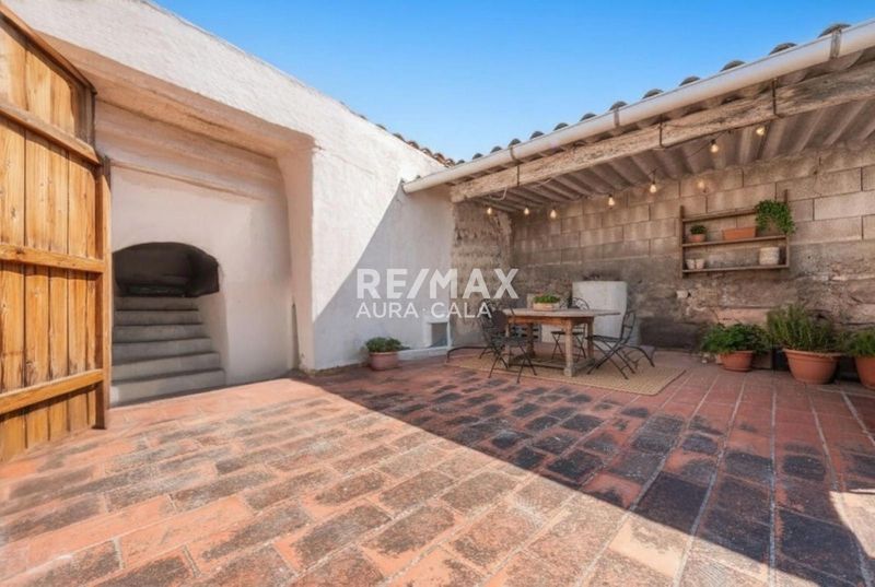 Townhouse for sale Arta, Baleares. Ref: 2337. RE/MAX AURA