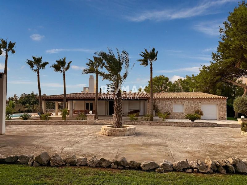 Detached Villa for sale Muro, Baleares. Ref: 2469. RE/MAX AURA