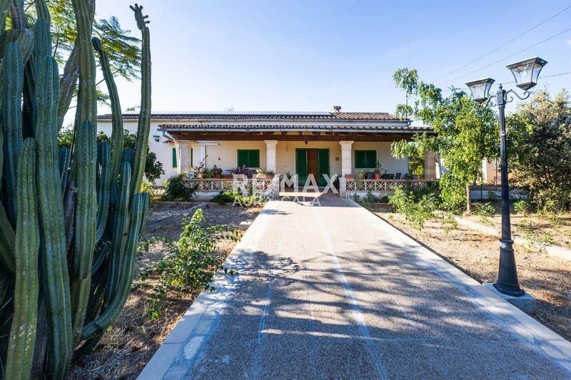 Detached Villa for sale Inca, Baleares. Ref: 2475. RE/MAX AURA