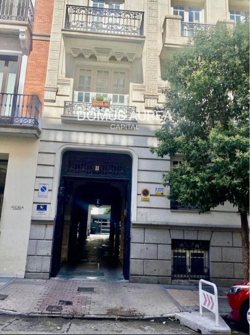 Garaje en venta Madrid. Ref: 5615. Domus Aurea Capital